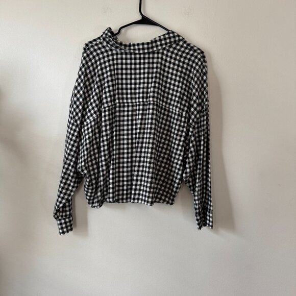 Abercrombie & Fitch Soft A&F Collection Gingham Button Down Cropped - Picture 3 of 9